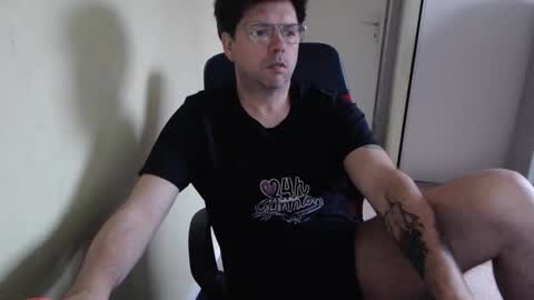 Snapshot of mistercoeur1 chatting on 18, 4, 2026 mistercoeur online show from 18, 4, 2026