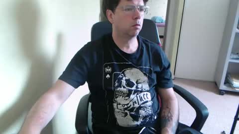 Snapshot of mistercoeur1 chatting on 22, 4, 2026 mistercoeur online show from 22, 4, 2026
