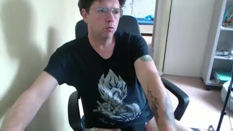 Snapshot of mistercoeur1 chatting on 28, 4, 2026 mistercoeur online show from 28, 4, 2026