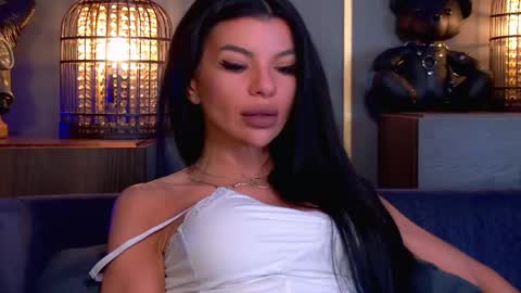 Snapshot of mistresselenia chatting on 27, 4, 2026 Elenia online show from 27, 4, 2026