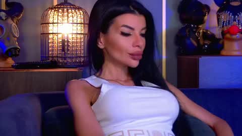 Snapshot of mistresselenia chatting on 25, 5, 2026 Elenia online show from 25, 5, 2026