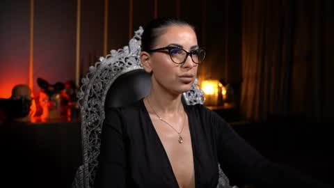 Mistress Kelly online show from 18, 6, 2026