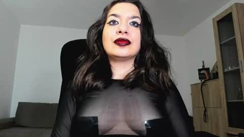 YourGoddessM online show from 17, 6, 2026