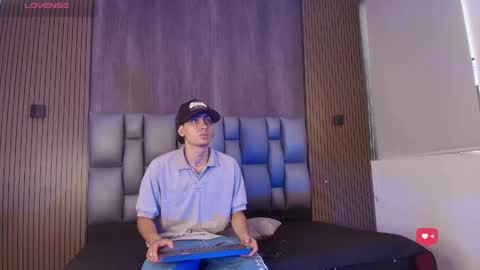 mohamed_malik online show from 5, 5, 2026