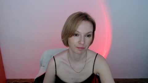 mollilove online show from 15, 6, 2026