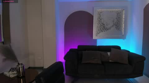 Morgan Hicks online show from 8, 6, 2026