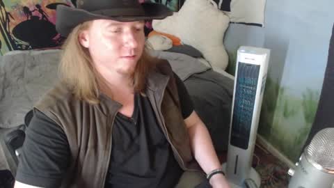 mr_strawberry online show from 31, 5, 2026