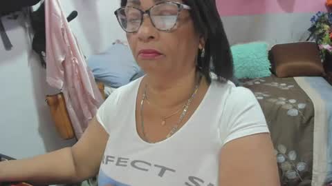 mrs_mommy online show from 16, 6, 2026