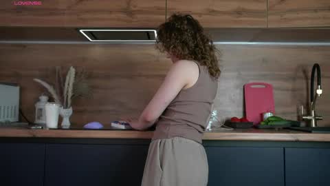 Curly Monique online show from 31, 5, 2026