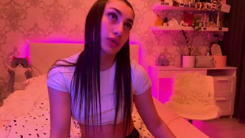 Naomi online show from 5, 6, 2026