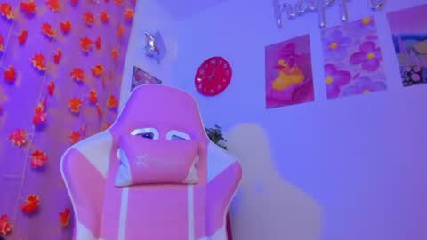 Nahara Soler online show from 11, 6, 2026