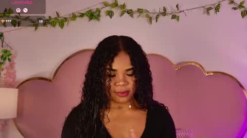 NahiaraReina  online show from 17, 6, 2026