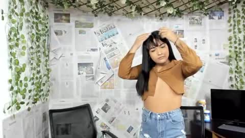 nahomi_hot2002 online show from 18, 6, 2026