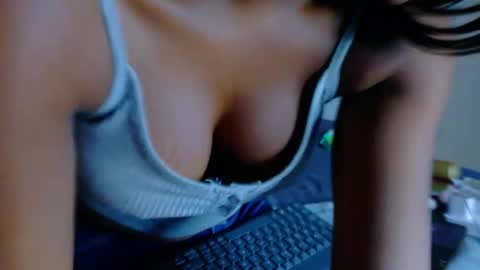 Snapshot of nahomicampbell_ chatting on 8, 6, 2026 VICTORIA online show from 8, 6, 2026