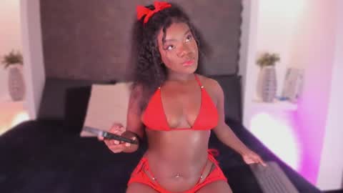 naina deivis33 online show from 24, 6, 2026