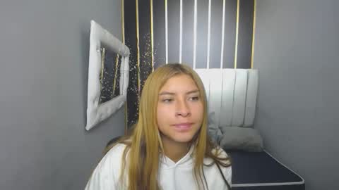 Snapshot of nancy_blonde chatting on 23, 4, 2026 nancy blonde online show from 23, 4, 2026