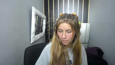 Snapshot of nancy_blonde chatting on 25, 4, 2026 nancy blonde online show from 25, 4, 2026