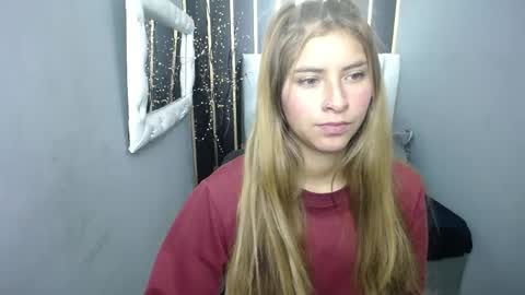 Snapshot of nancy_blonde chatting on 27, 4, 2026 nancy blonde online show from 27, 4, 2026