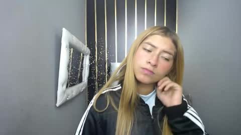 Snapshot of nancy_blonde chatting on 30, 4, 2026 nancy blonde online show from 30, 4, 2026