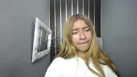 Snapshot of nancy_blonde chatting on 8, 5, 2026 nancy blonde online show from 8, 5, 2026