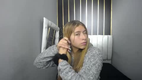 Snapshot of nancy_blonde chatting on 20, 5, 2026 nancy blonde online show from 20, 5, 2026