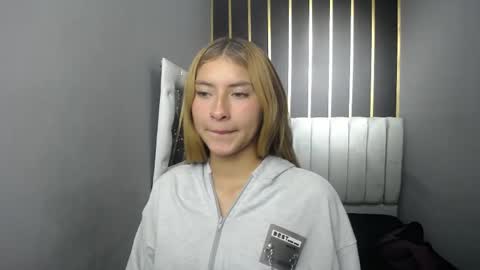 Snapshot of nancy_blonde chatting on 21, 5, 2026 nancy blonde online show from 21, 5, 2026