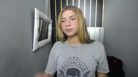Snapshot of nancy_blonde chatting on 30, 5, 2026 nancy blonde online show from 30, 5, 2026