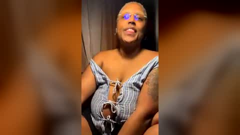 Naomigiirl6 online show from 26, 6, 2026