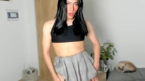 Naomi Moore online show from 11, 6, 2026