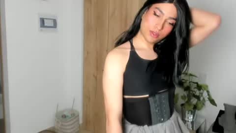 Naomi Moore online show from 21, 6, 2026
