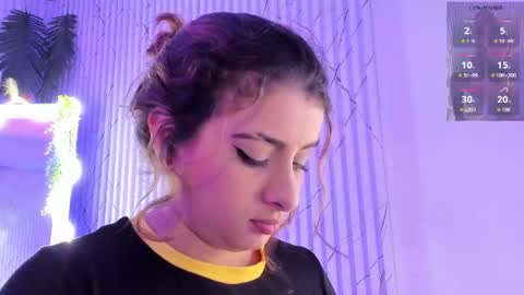 Naomy  online show from 18, 6, 2026