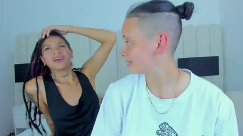 NaomyAndDany online show from 17, 1, 2025
