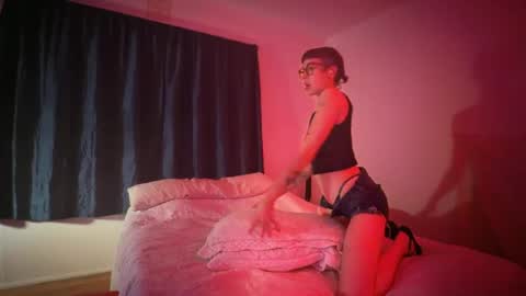 Natalie Six online show from 5, 7, 2026