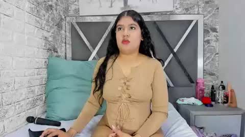 natalieevansx online show from 12, 6, 2026