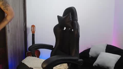   online show from 15, 6, 2026