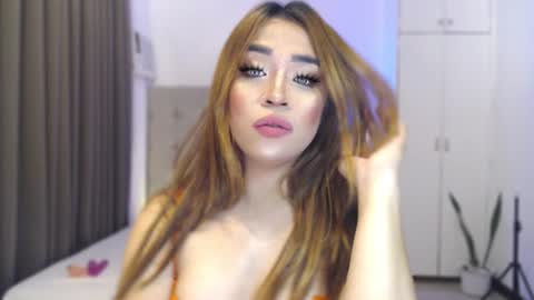 Queen Jess online show from 8, 6, 2026