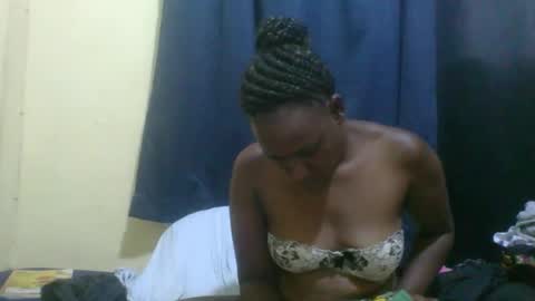 Snapshot of naughty_slender2 chatting on 8, 5, 2026 jn online show from 8, 5, 2026