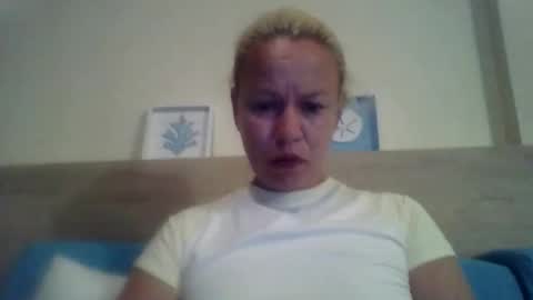 naughtyjennyblondeuk online show from 30, 4, 2026