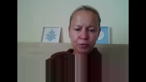 naughtyjennyblondeuk online show from 17, 5, 2026