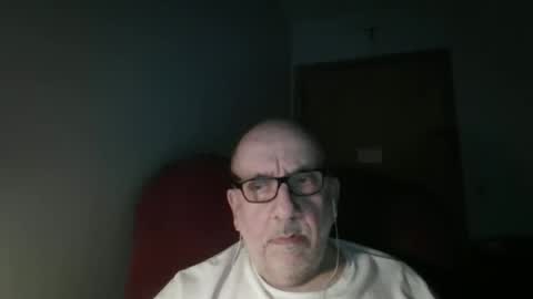 Snapshot of needlesslove chatting on 5, 5, 2026 Tom online show from 5, 5, 2026
