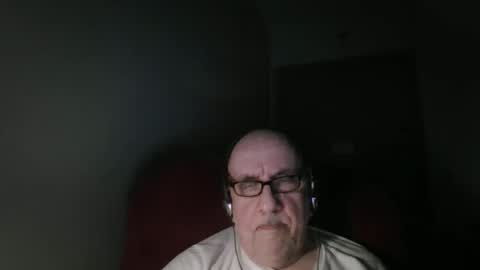Snapshot of needlesslove chatting on 22, 5, 2026 Tom online show from 22, 5, 2026