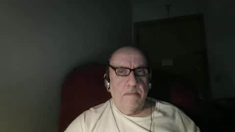 Snapshot of needlesslove chatting on 23, 5, 2026 Tom online show from 23, 5, 2026