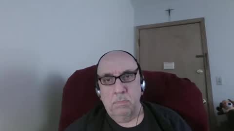 Snapshot of needlesslove chatting on 31, 5, 2026 Tom online show from 31, 5, 2026