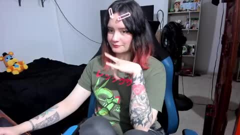 Geek Nicole    im Neeko UwU online show from 16, 5, 2026