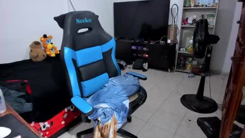 Geek Nicole    im Neeko UwU online show from 22, 6, 2026