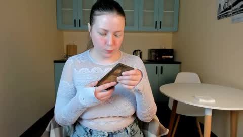 Snapshot of nelliebev chatting on 8, 5, 2026 Nellie online show from 8, 5, 2026