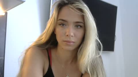 nelly_fortu online show from 13, 6, 2026