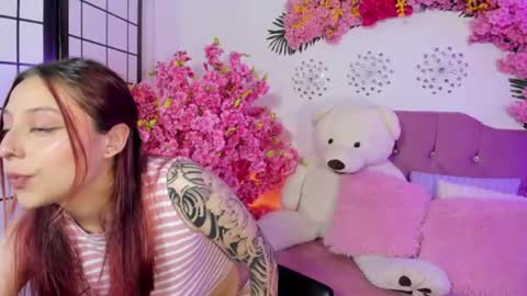 nickie_reed_ online show from 13, 6, 2026