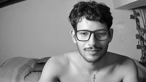 nicolasrodrii online show from 25, 6, 2026
