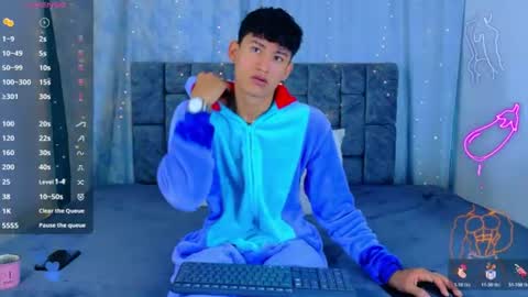 nicolastorres__ online show from 13, 6, 2026